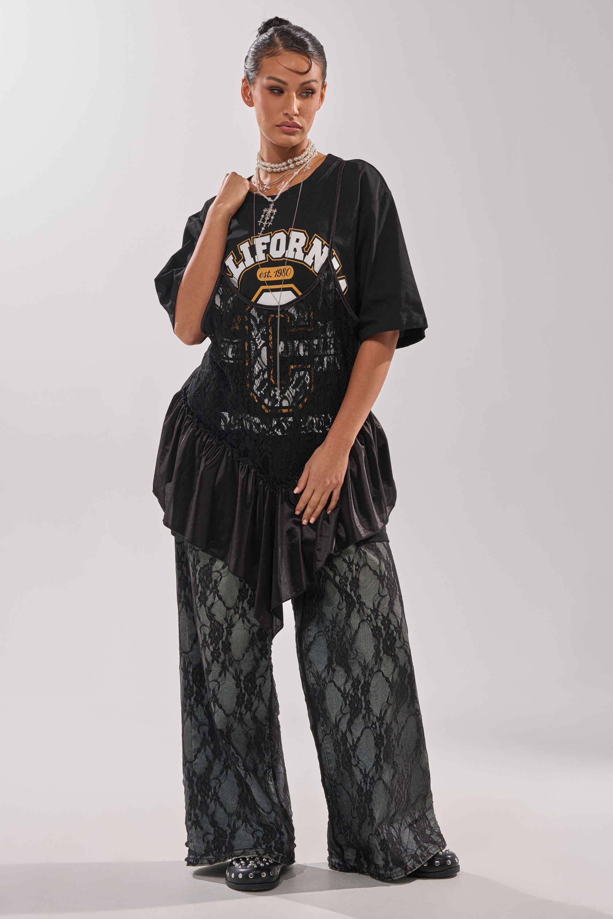 BEVERLY HILLS DIVA LACE OVERLAY TEE
