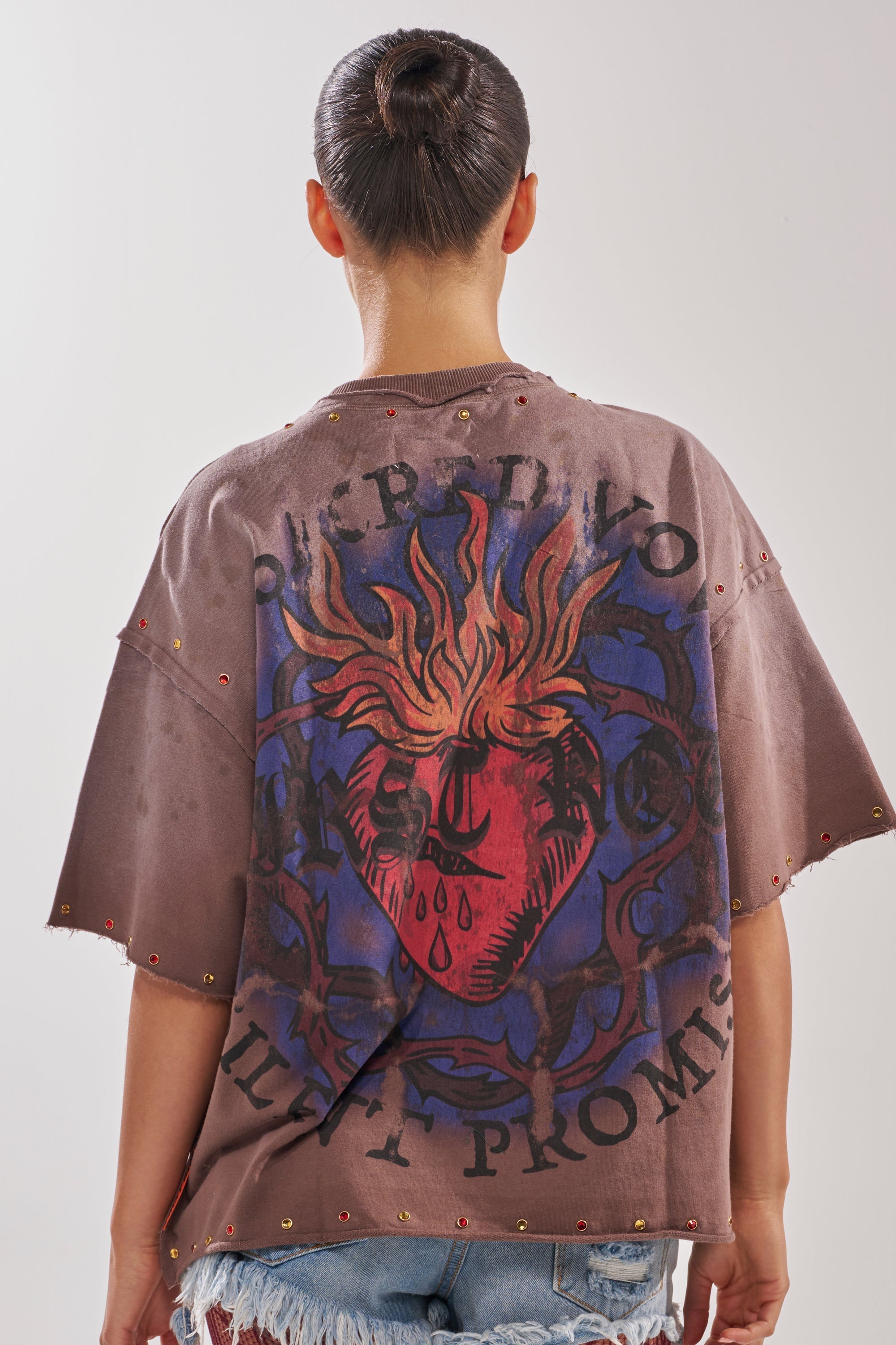 SACRED HEARTH RHINESTONE DISTRESSED TEE
