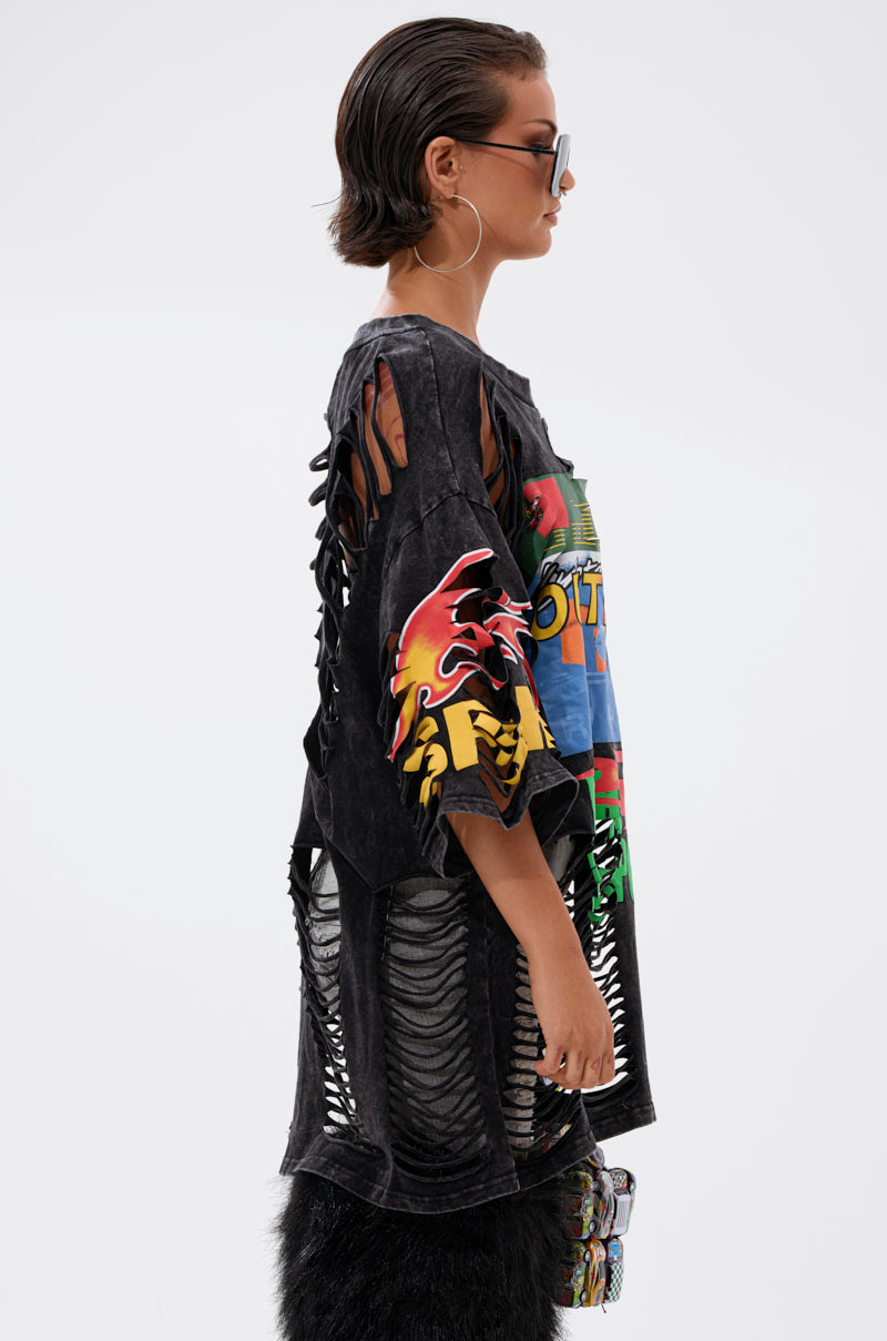 OFF TO THE RACES DISTRESSED OVERSIZED TEE