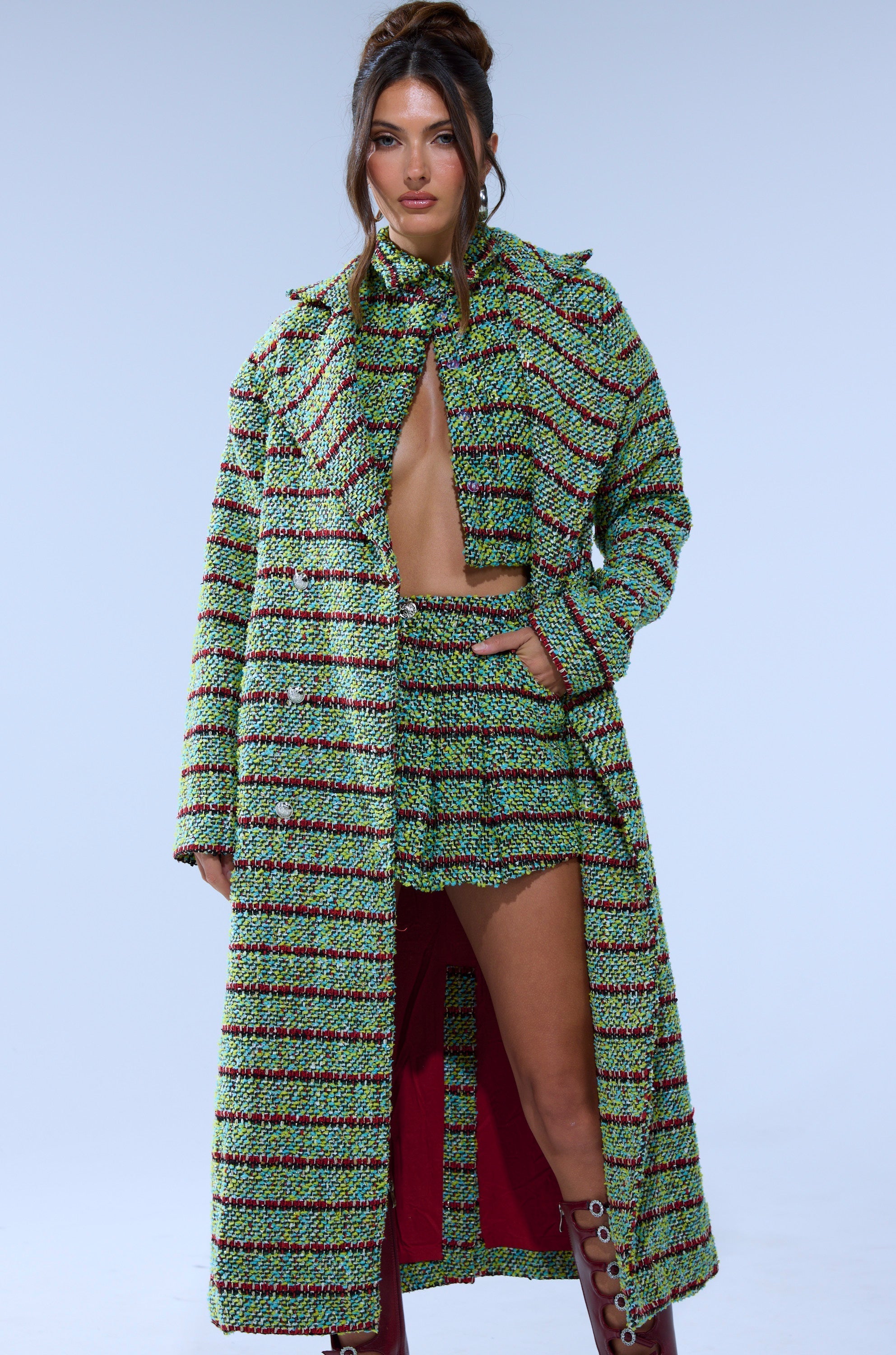 IT'S GIVING TWEED BUTTON DOWN