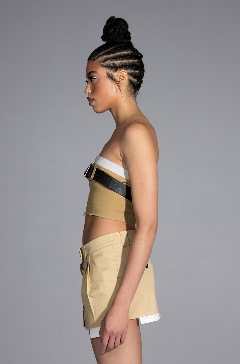 KISSES BELTED CROP TOP
